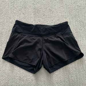 Lululemon speed up shorts. Mid rise size 6. 4” seam